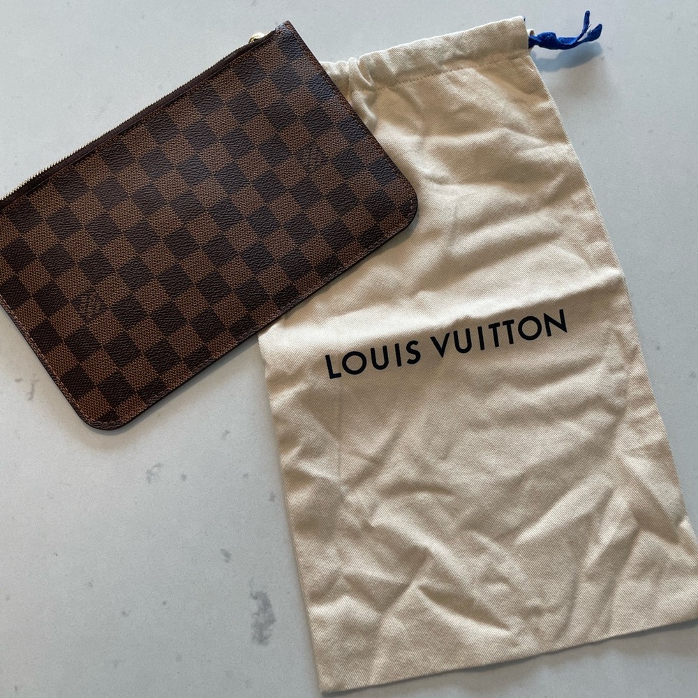 Louis Vuitton Neverfull GM Wristlet Pouch with Dustbag